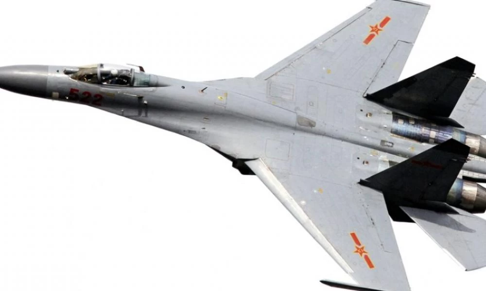 «Παιχνίδια πολέμου» κινεζικών μαχητικών J-11 στα σύνορα με την Ινδία (βίντεο)